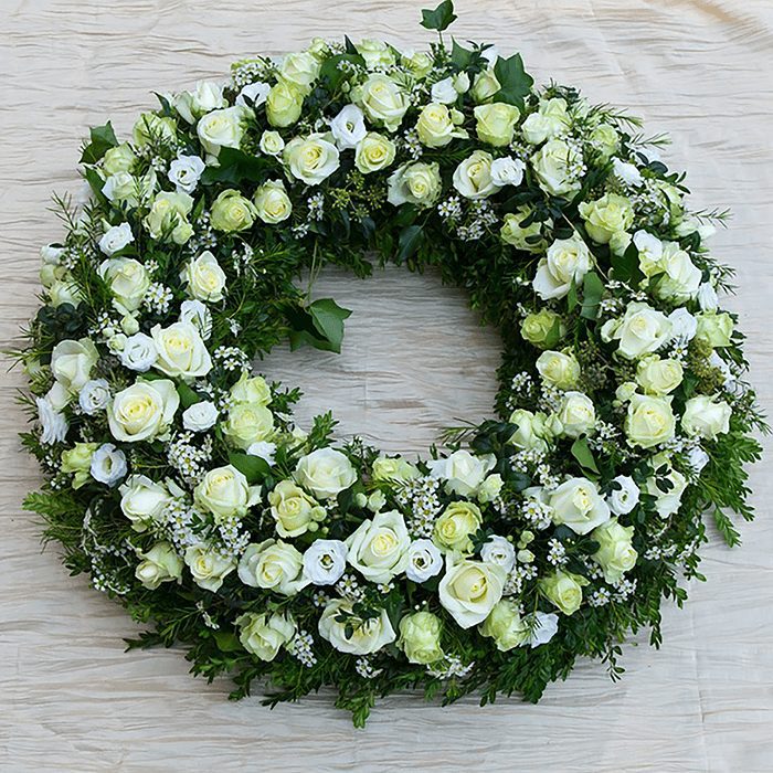 Wreath delivery shop